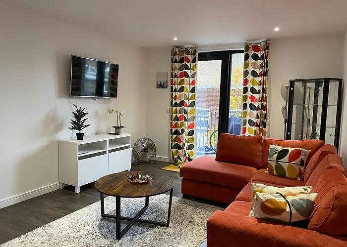 Modern En-Suite Room And Self Catering In London