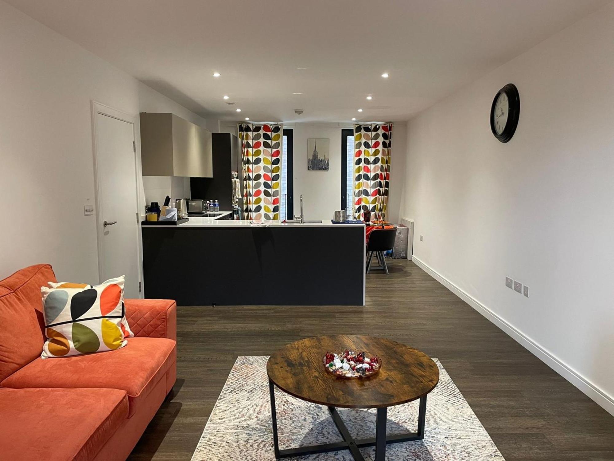 Modern En-suite Room&self Catering In Habitación en casa particular Londres